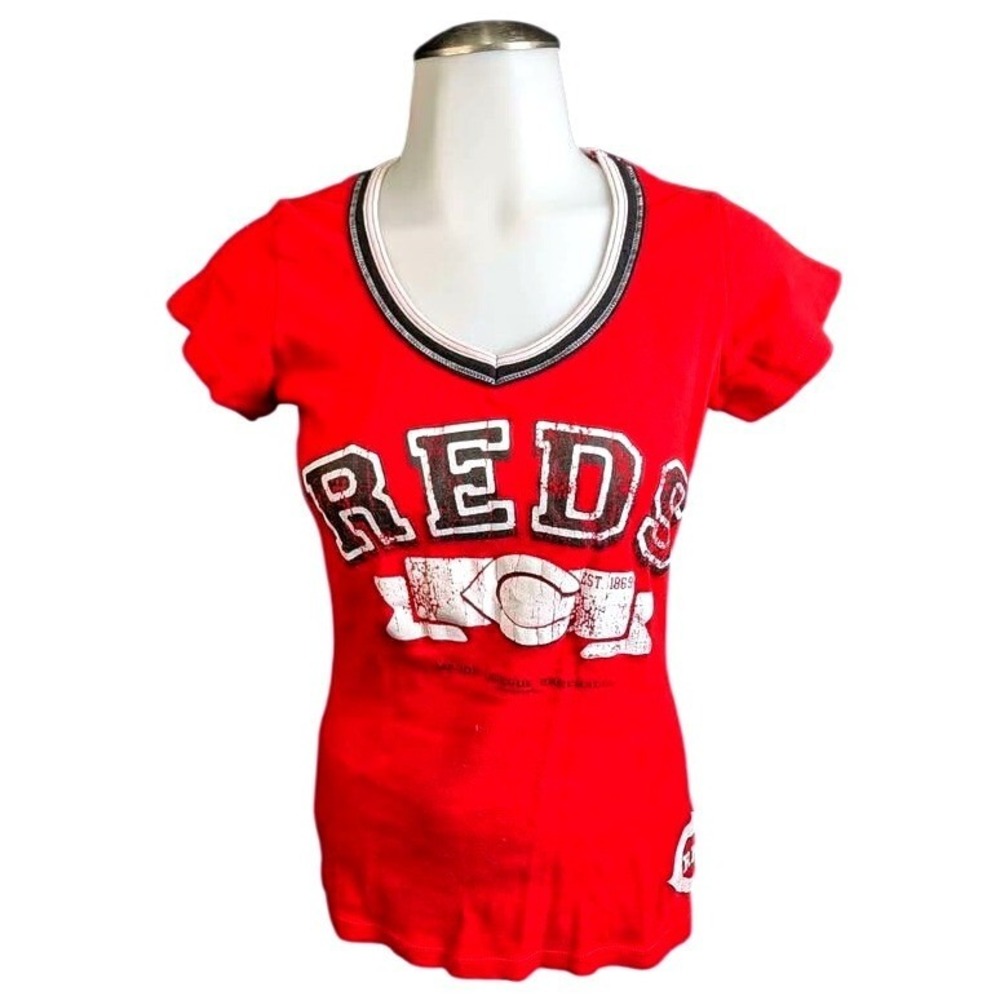 Cincinnati Reds~V-Neck Shirt~Medium ~ Red ~ MLB Genuine Merchandise Women's Tee